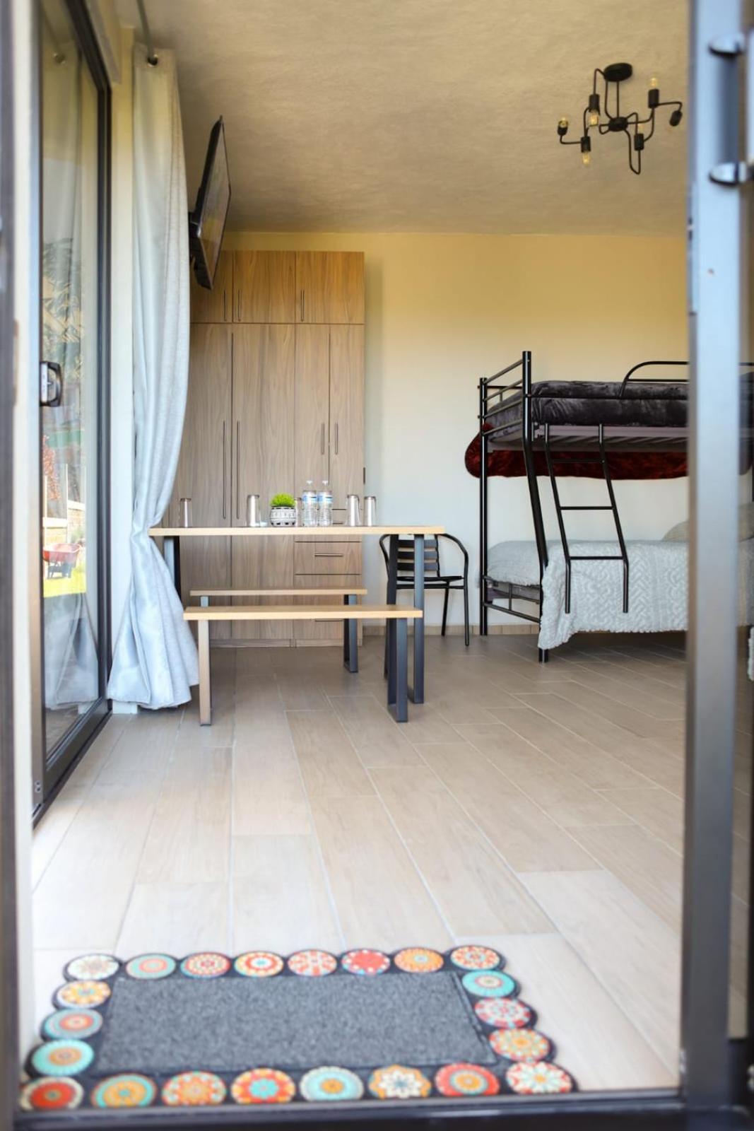 Valzur Hospedaje: Arces Apartment